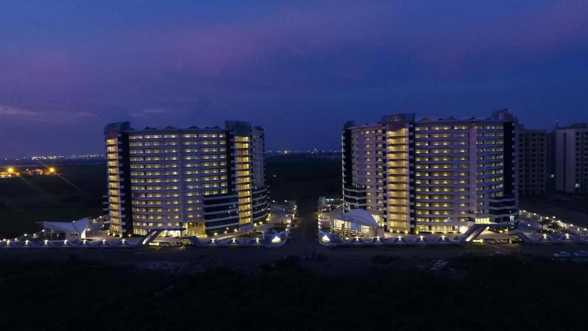 Rajhans Belliza Luxurious Studio Apartment Surat Exterior photo
